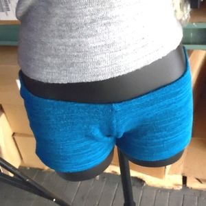 Kd Dance stretchy knit yoga shorts in turquoise
